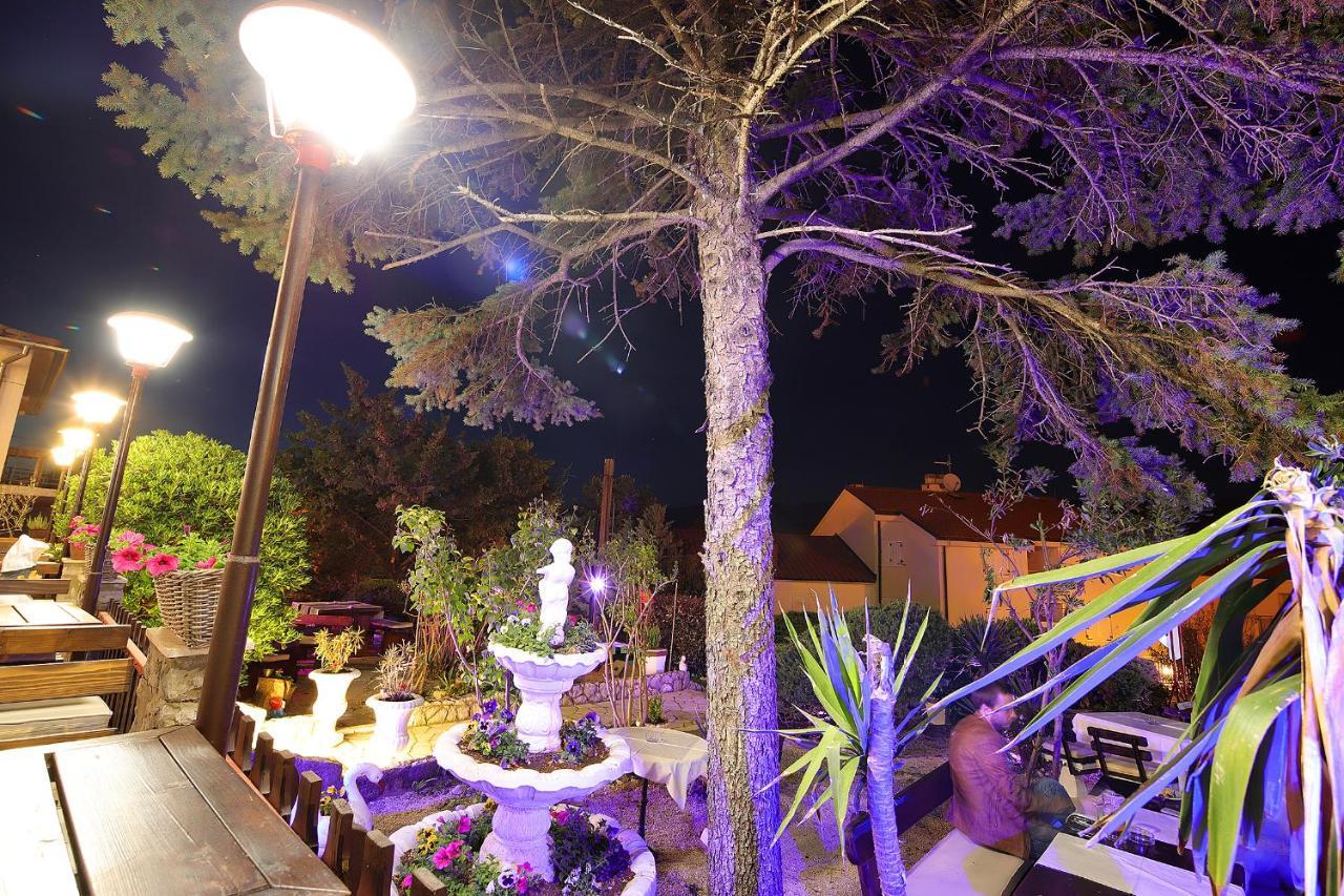 Guest House Zeba & Riviera Šilo Exterior foto